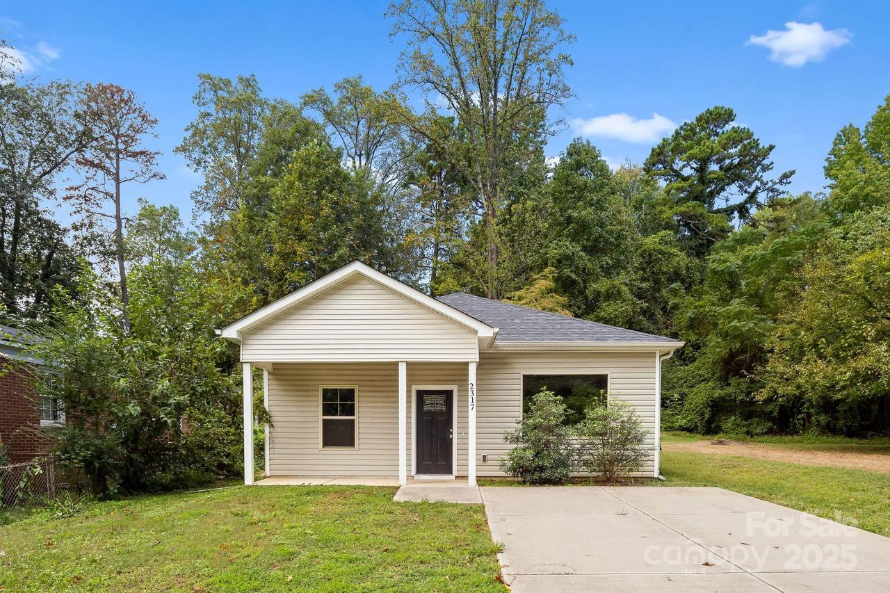 2317 Kennesaw Dr., Charlotte, NC 28216