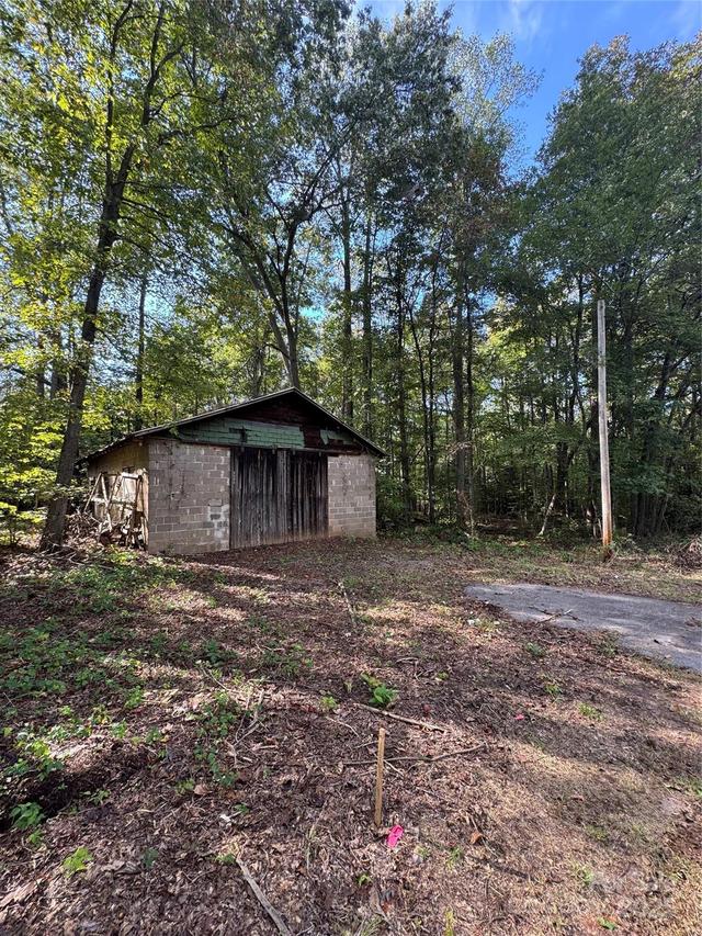 5569 Wilkesboro Hwy. #1, Statesville, NC 28625
