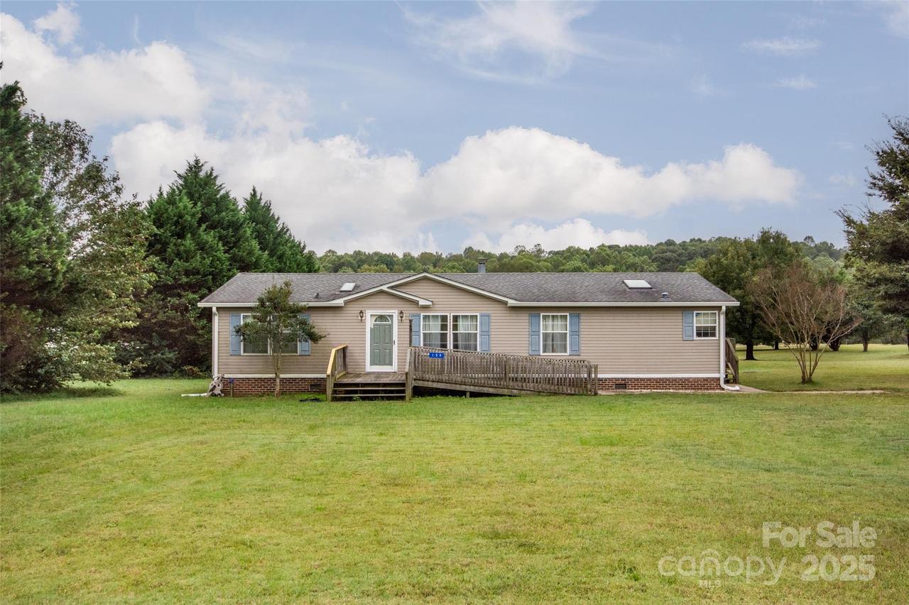 159 Shaw Rd., Harmony, NC 28634