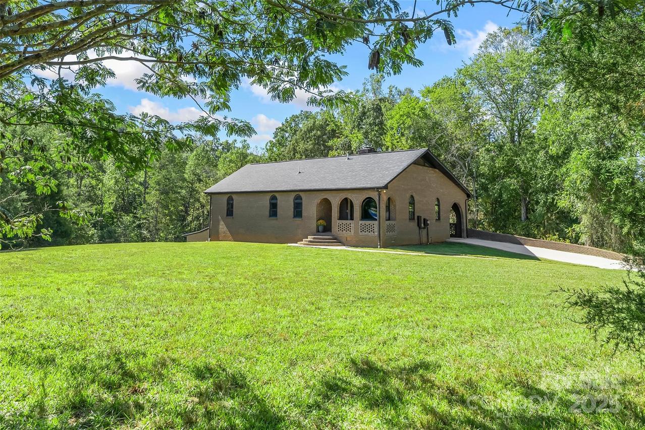 2107 St James Church Rd., Newton, NC 28658