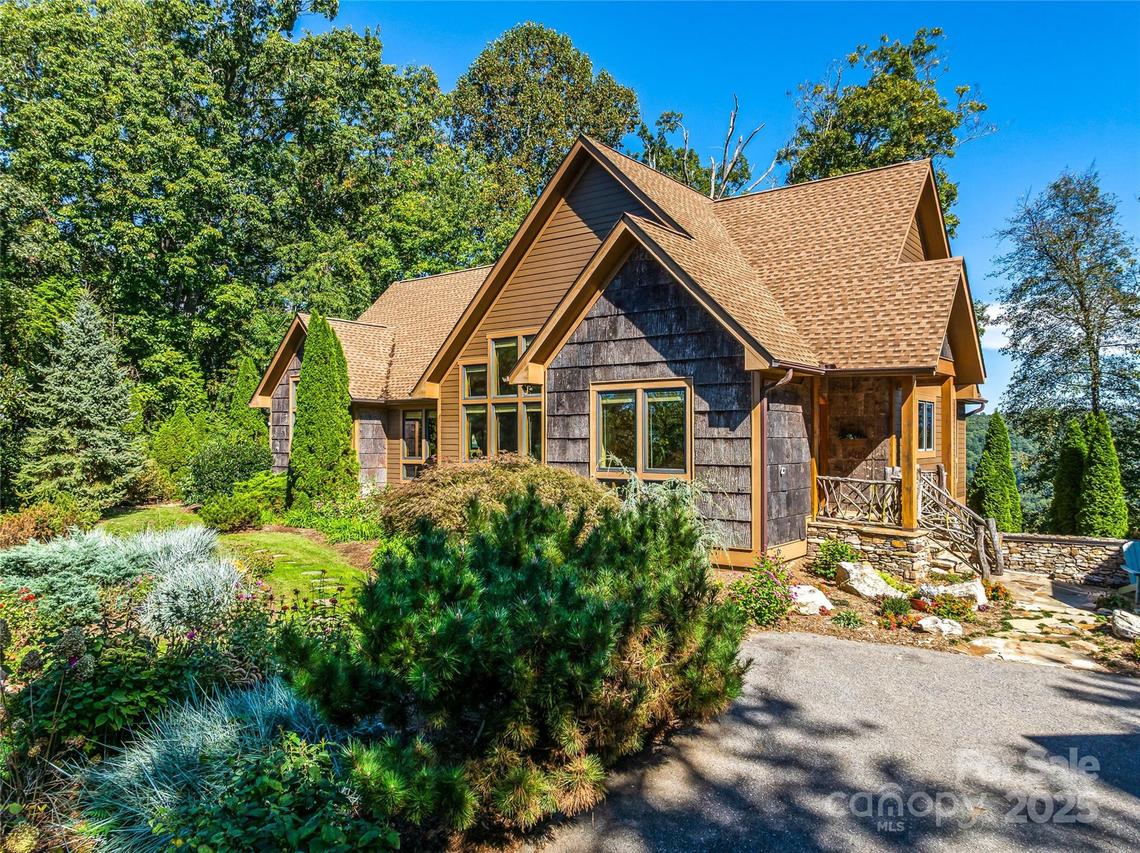 12 Trailridge Rd., Asheville, NC 28804
