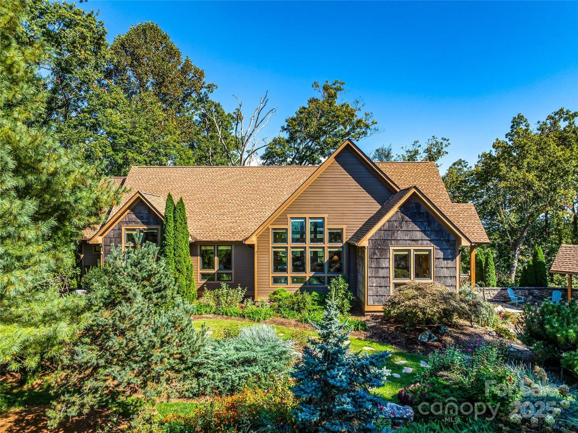 12 Trailridge Rd., Asheville, NC 28804