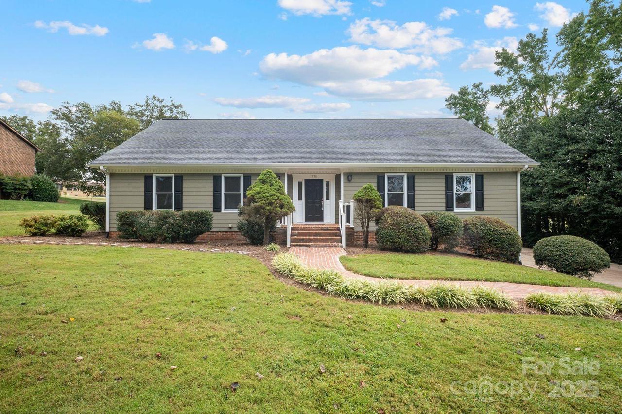 3718 Club House Dr., Conover, NC 28613