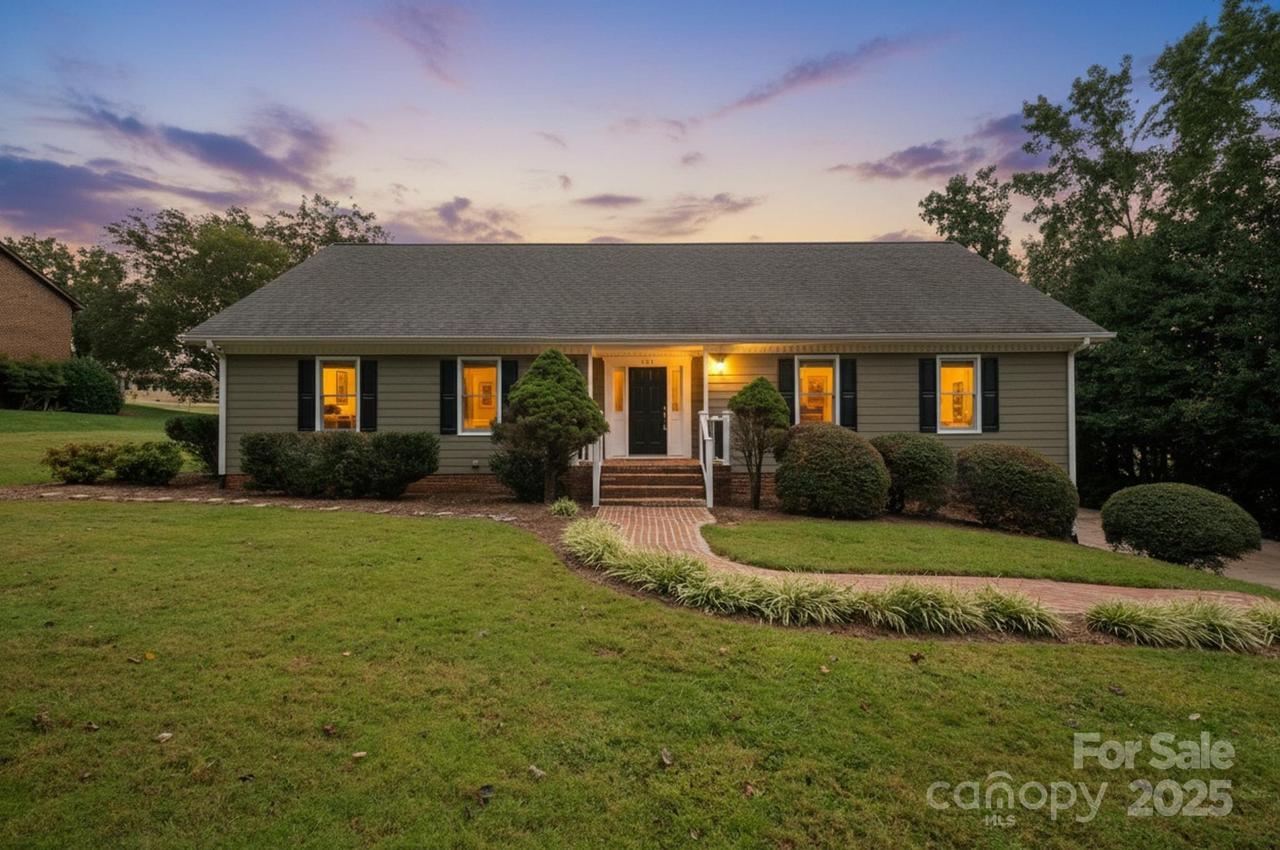 3718 Club House Dr., Conover, NC 28613