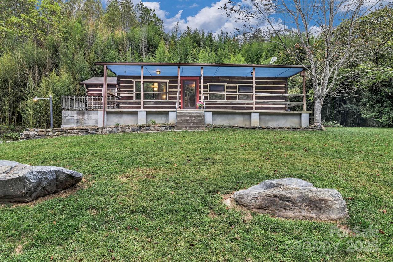 200 Dry Branch Rd., Marshall, NC 28753