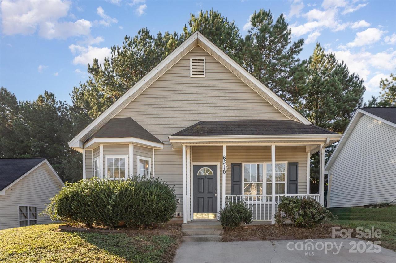 6316 Derryfield Dr., Charlotte, NC 28213