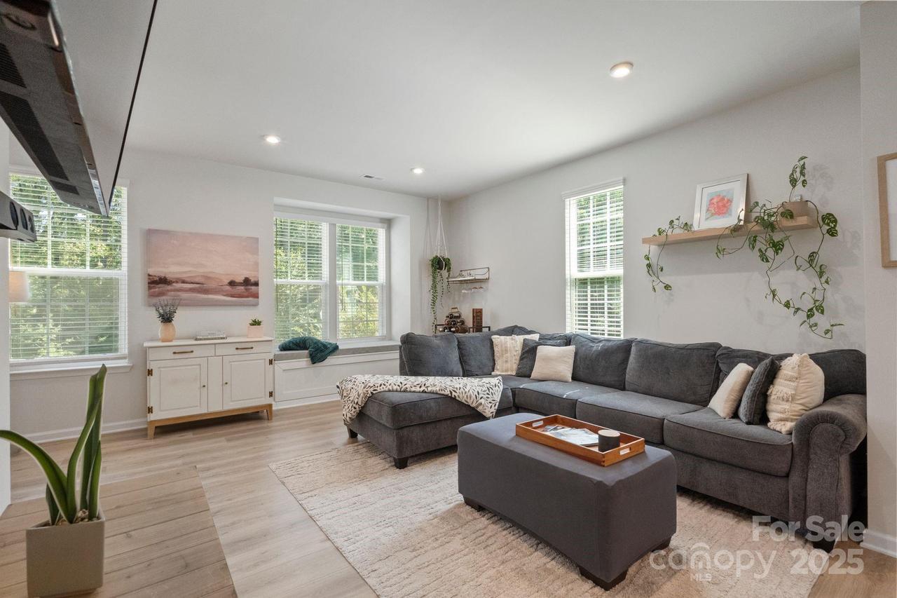 4113 Edenborn Ln., Charlotte, NC 28208