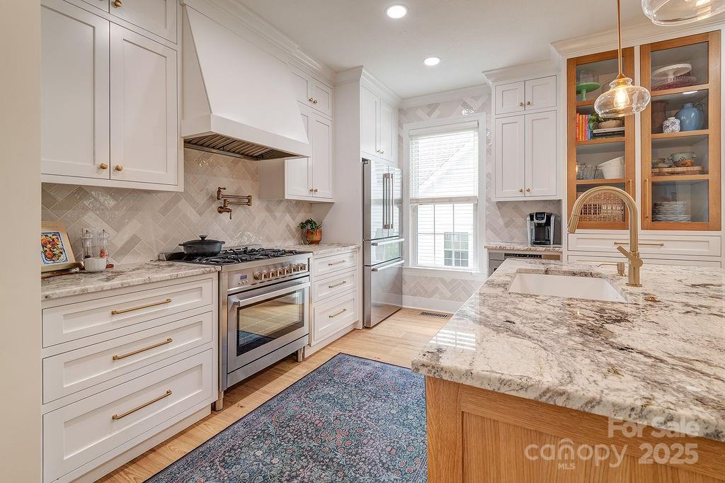 8 Flowering Cherry Dr., Asheville, NC 28805