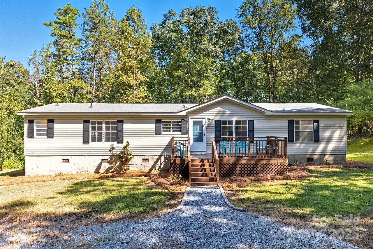 2319 Alexis Lucia Rd., Stanley, NC 28164