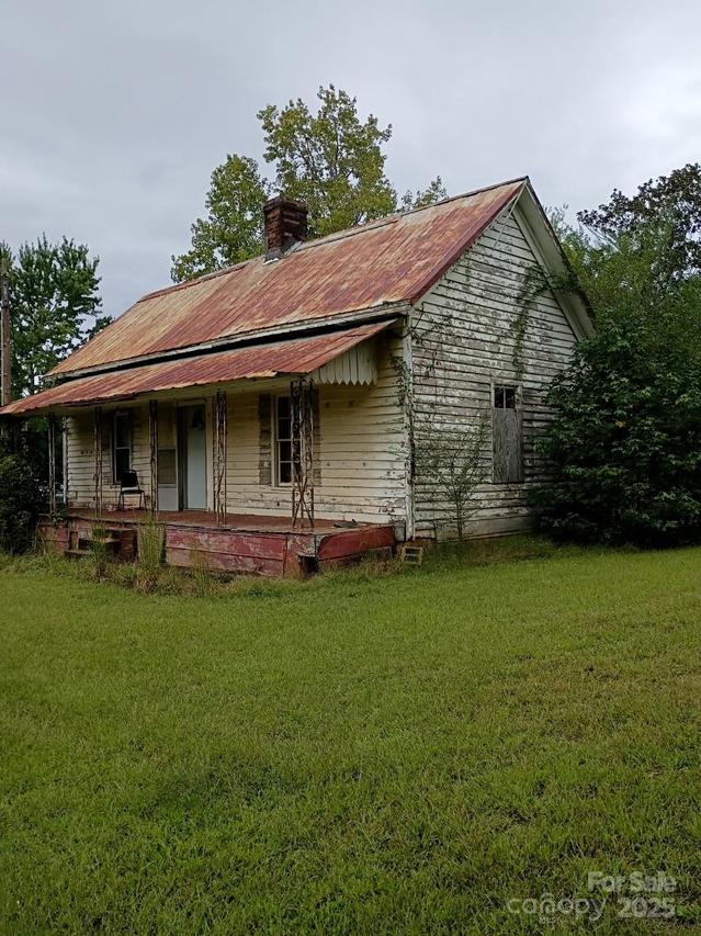 290 Wallace Rd., Ellenboro, NC 28040