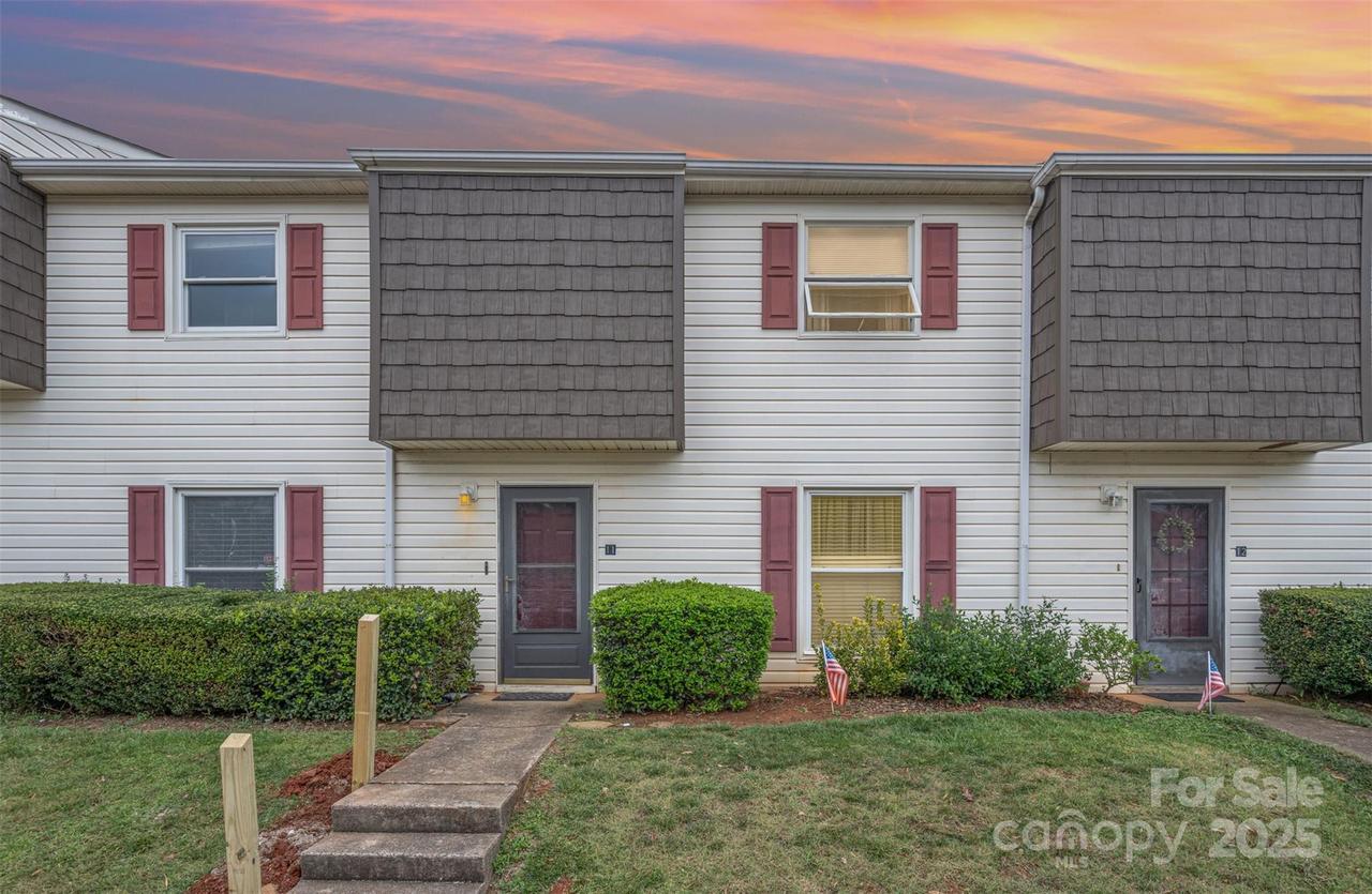 7909 Lakehouse Ln., Charlotte, NC 28210