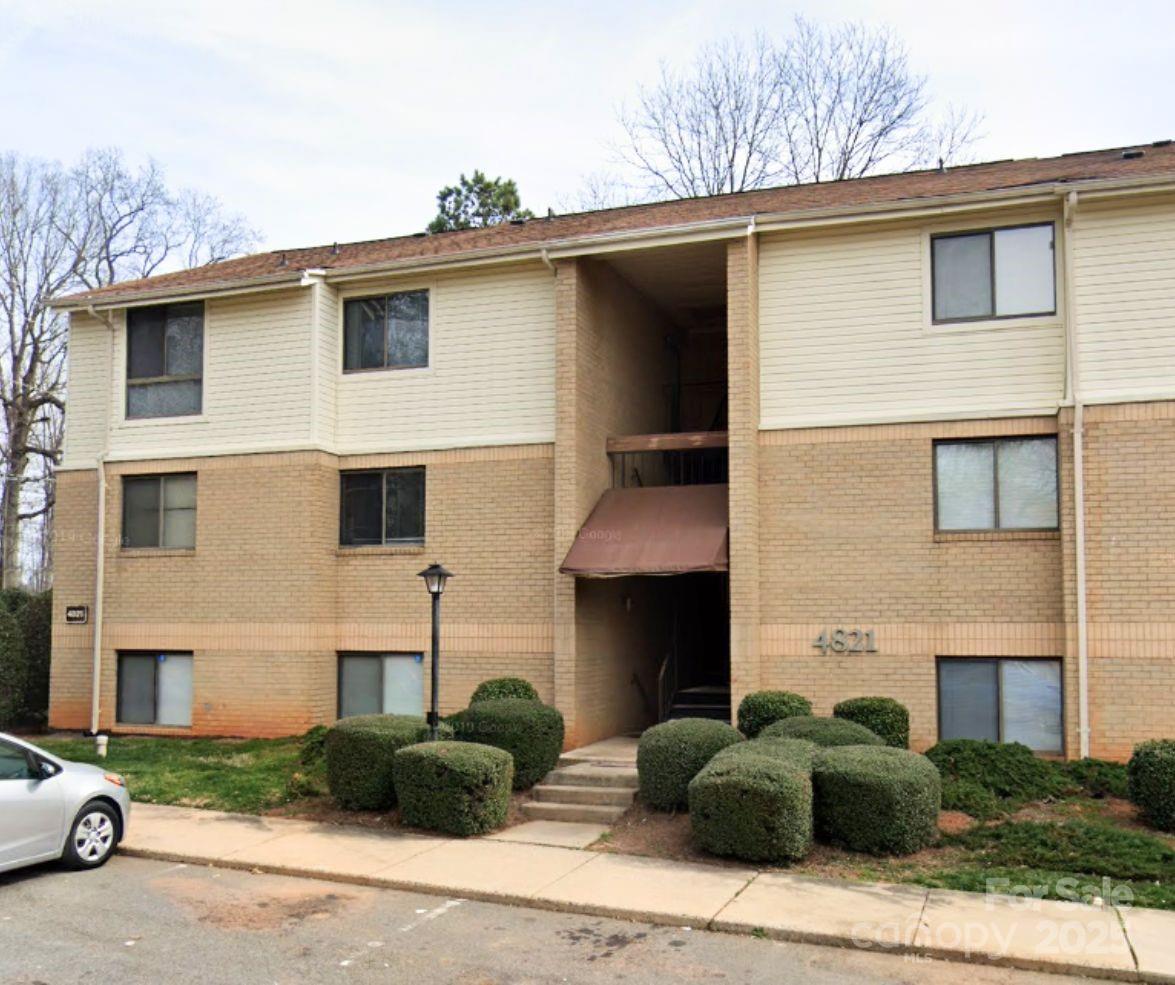 4821 Spring Lake Dr., Charlotte, NC 28212