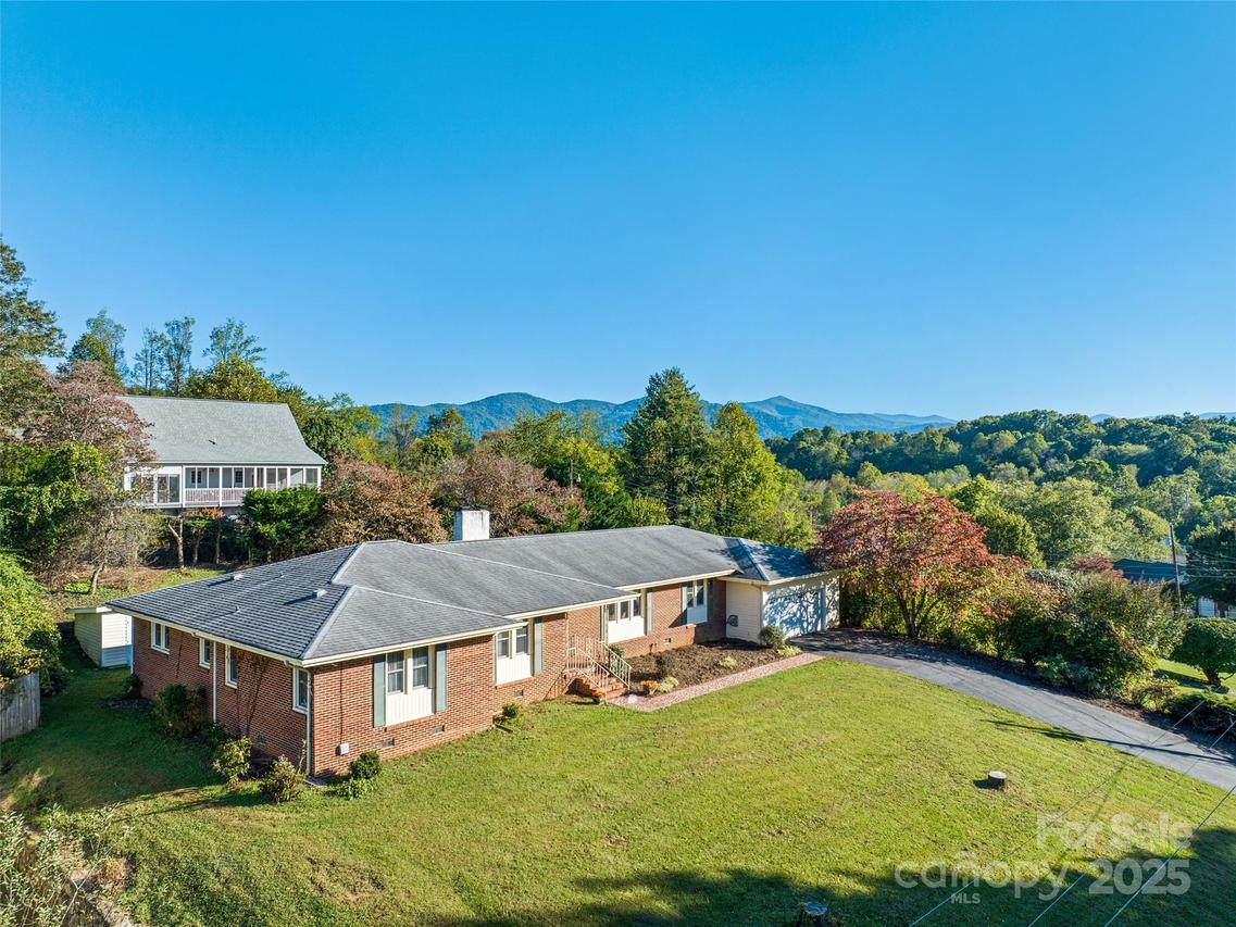 174 Harrell Dr., Lake Junaluska, NC 28745