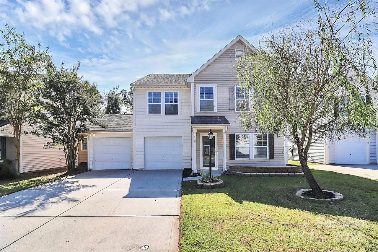 15705 Lakepoint Forest Dr., Charlotte, NC 28278