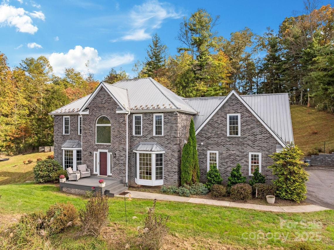 235 Petersburg View Dr., Marshall, NC 28753