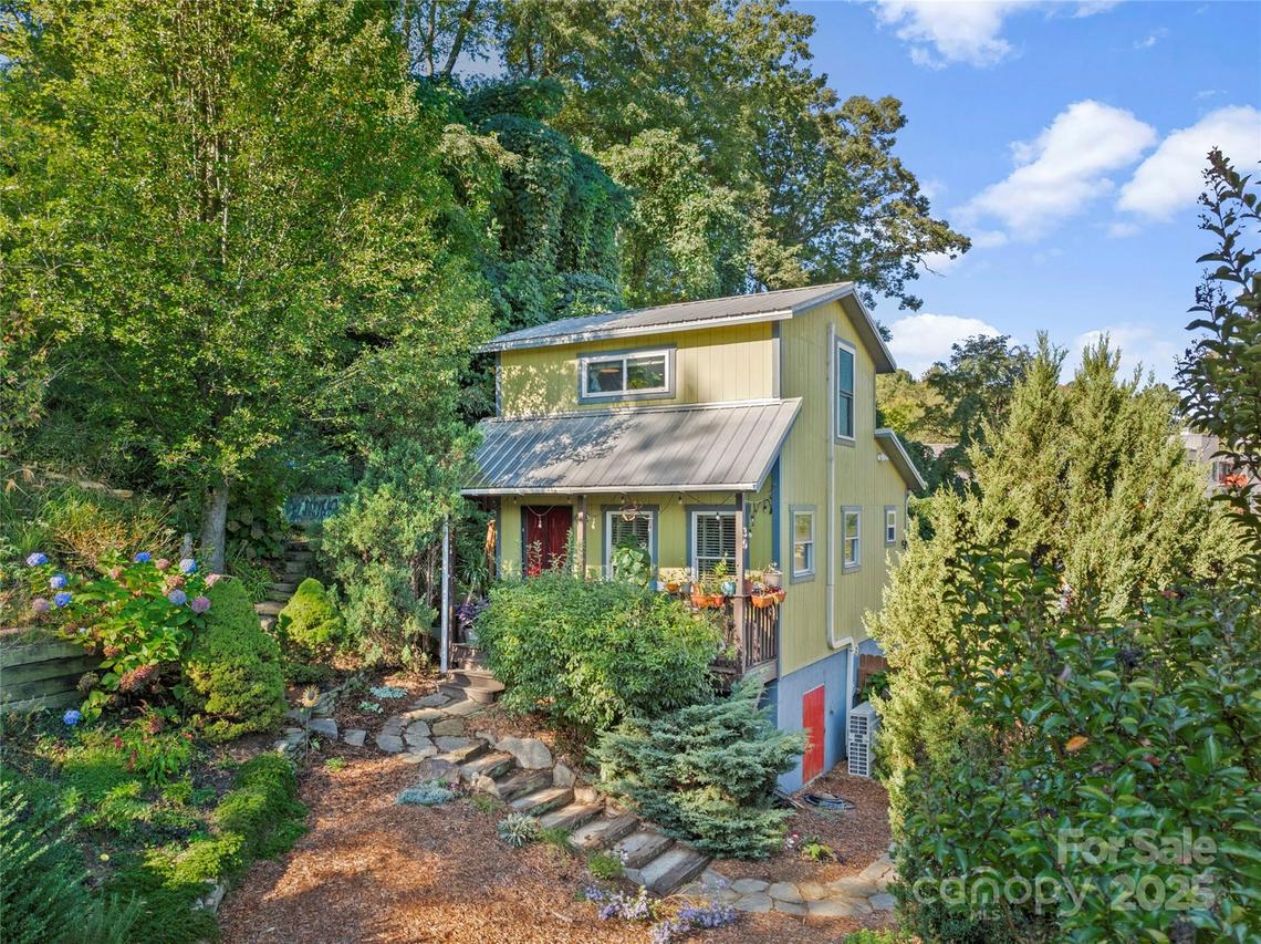 30 Craven St., Asheville, NC 28806