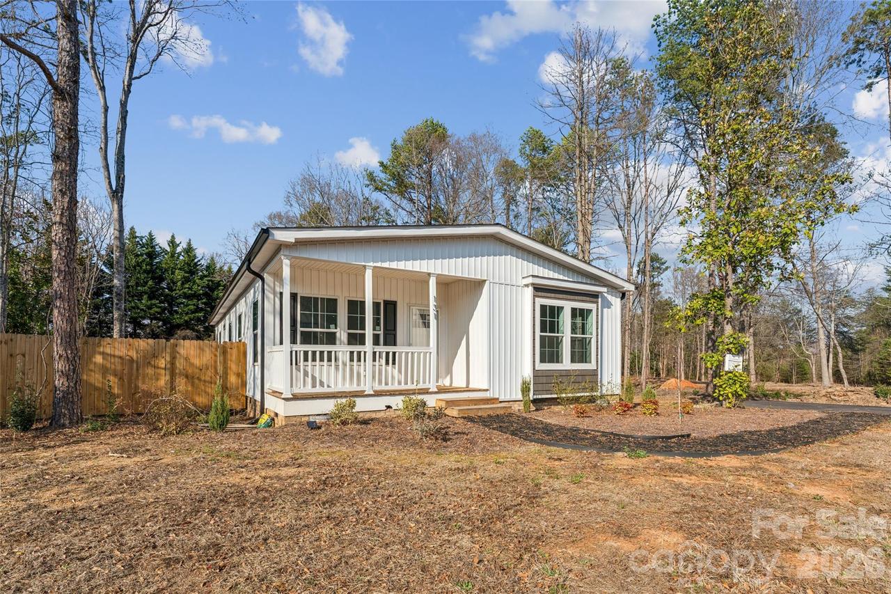 131 Boxwood Ln., Forest City, NC 28043
