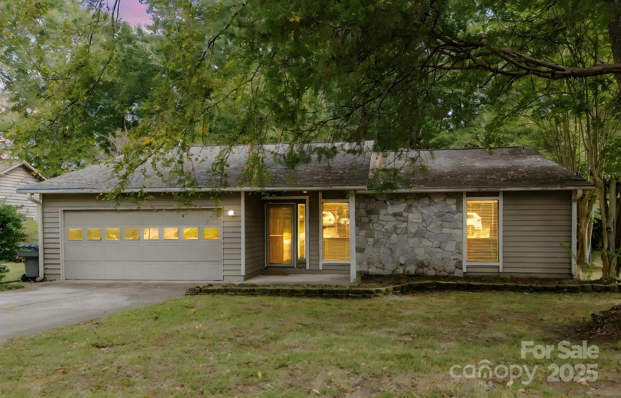 3844 Sweetgrass Ln., Charlotte, NC 28226