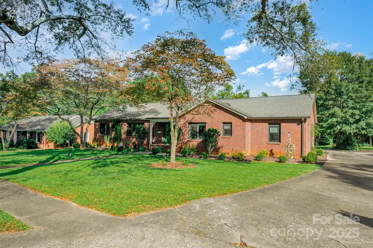 905 Hawthorne Rd., Shelby, NC 28150