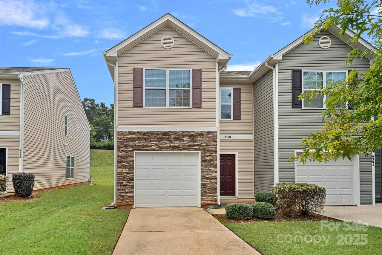 9388 Hamel St., Charlotte, NC 28215