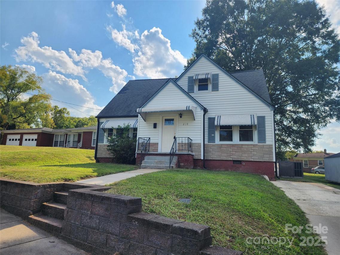 210 Lincoln St., Concord, NC 28025