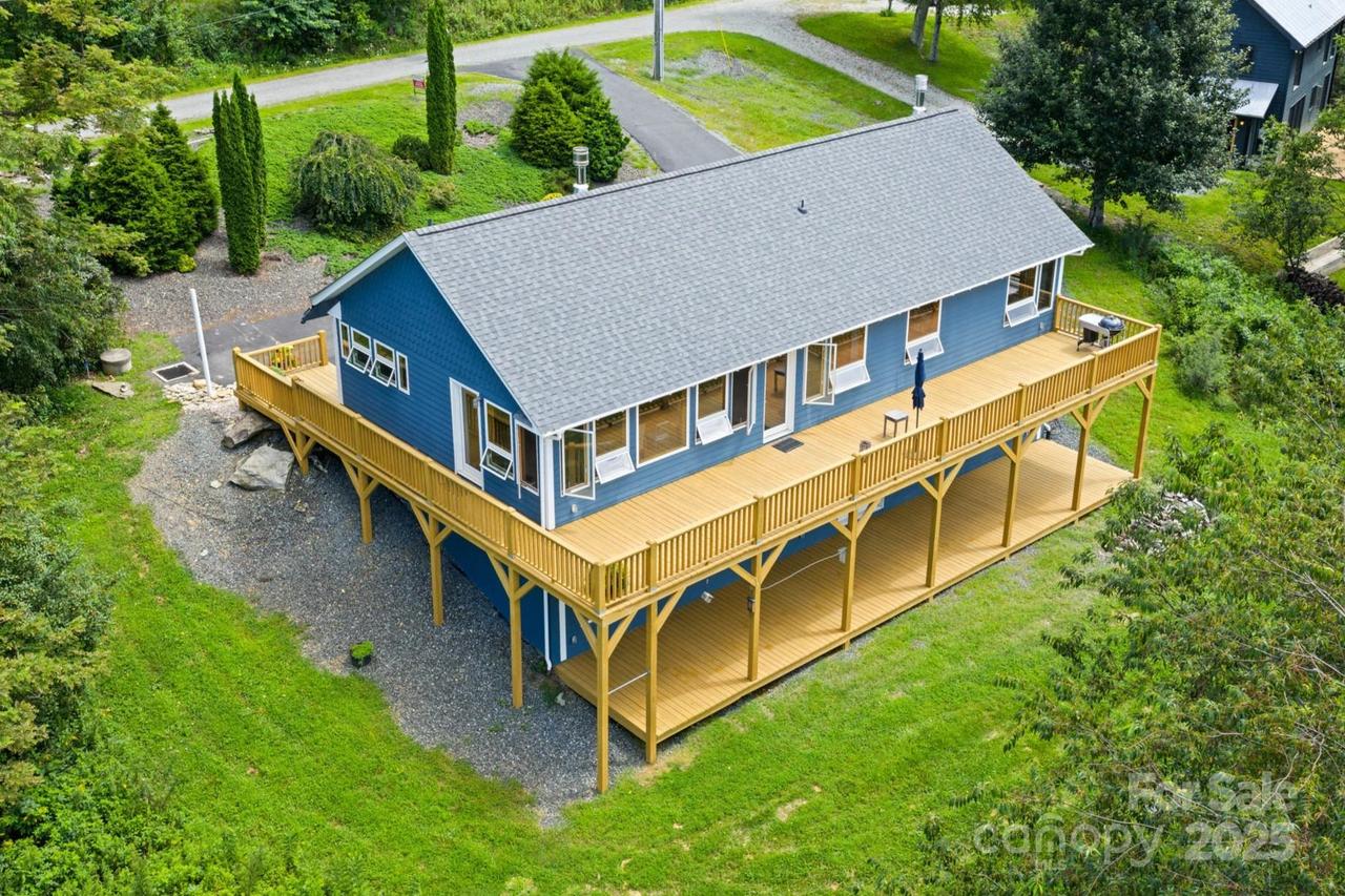 1030 Raven Rock Dr., Boone, NC 28607