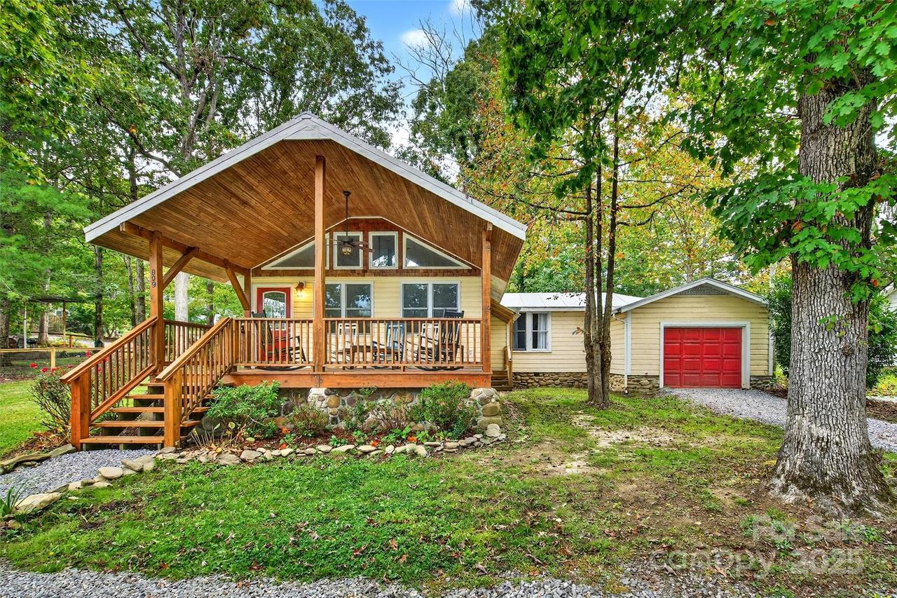 809 Montreat Rd., Black Mountain, NC 28711