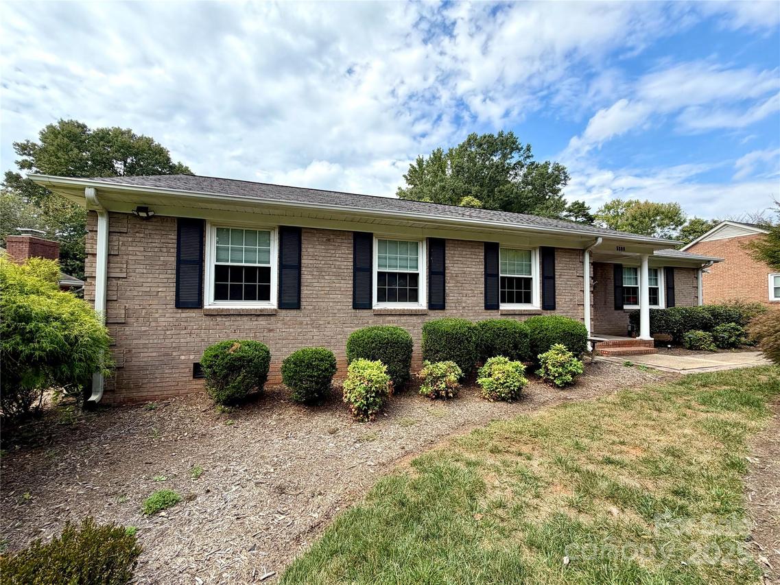 5300 Glenbrier Dr., Charlotte, NC 28212