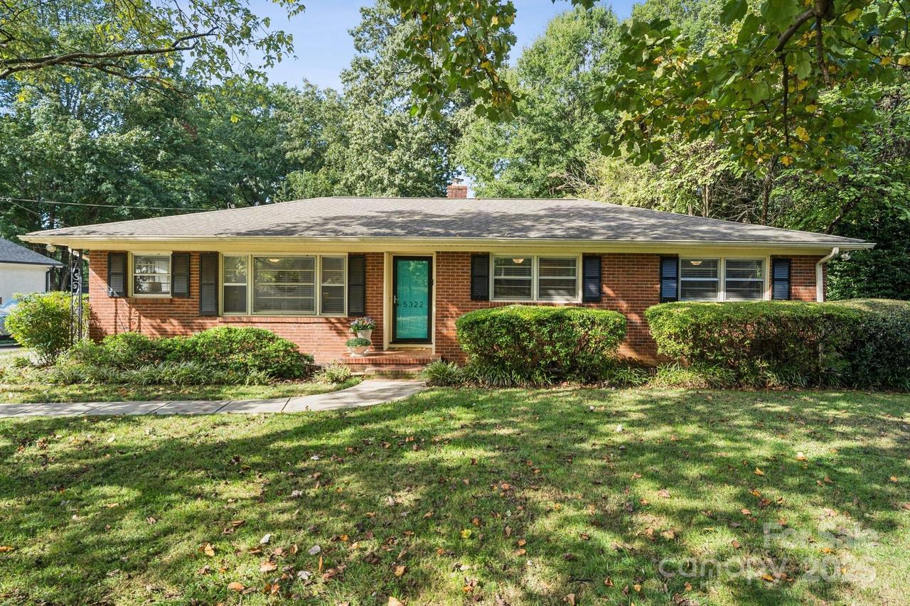 5322 Chedworth Dr., Charlotte, NC 28210