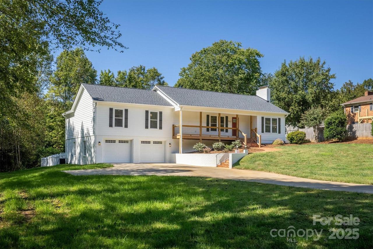 2912 Woodstream Dr., Valdese, NC 28690