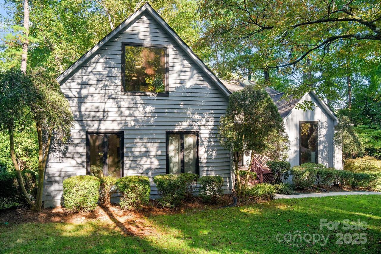 5123 Randolph Rd., Charlotte, NC 28211