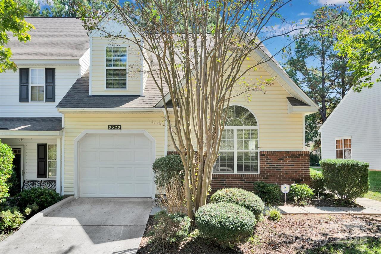 8328 Christmas Ct., Charlotte, NC 28216
