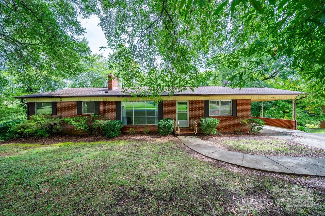 4955 Midway Sand Rd., Hickory, NC 28601