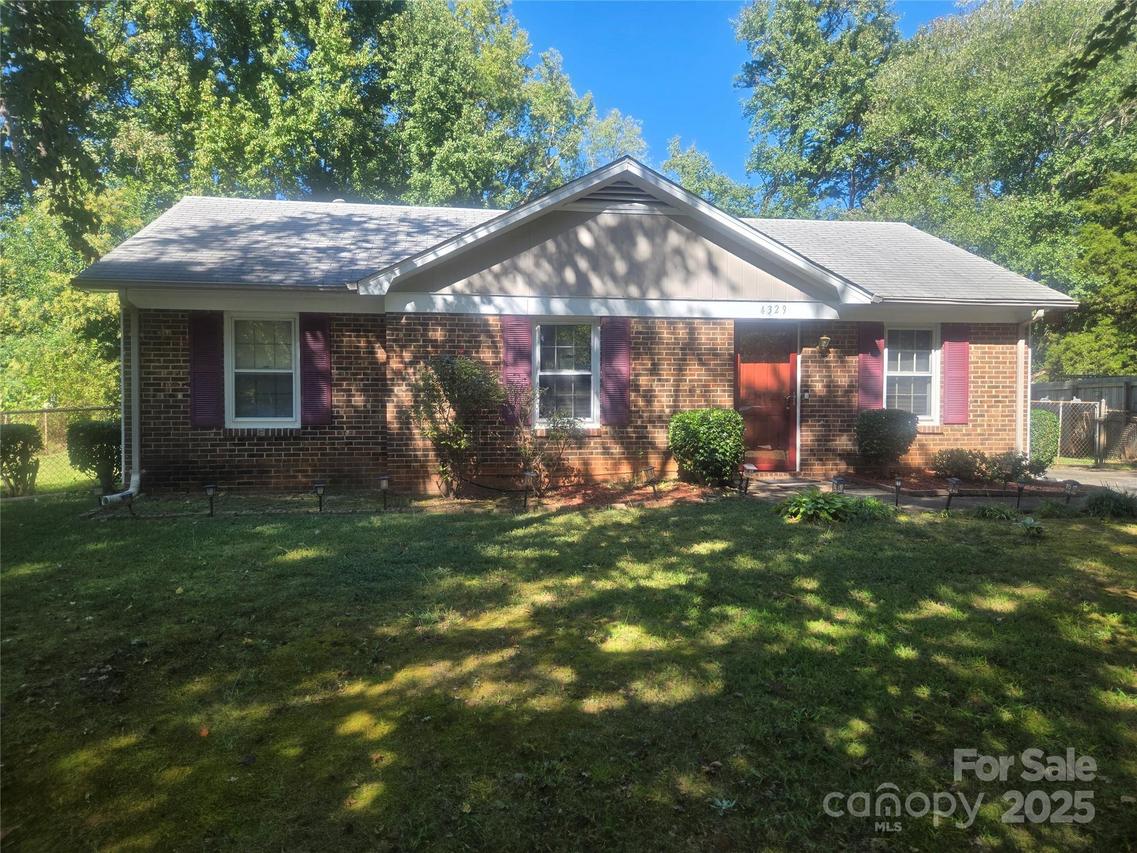 4329 Stepping Stone Dr., Charlotte, NC 28215