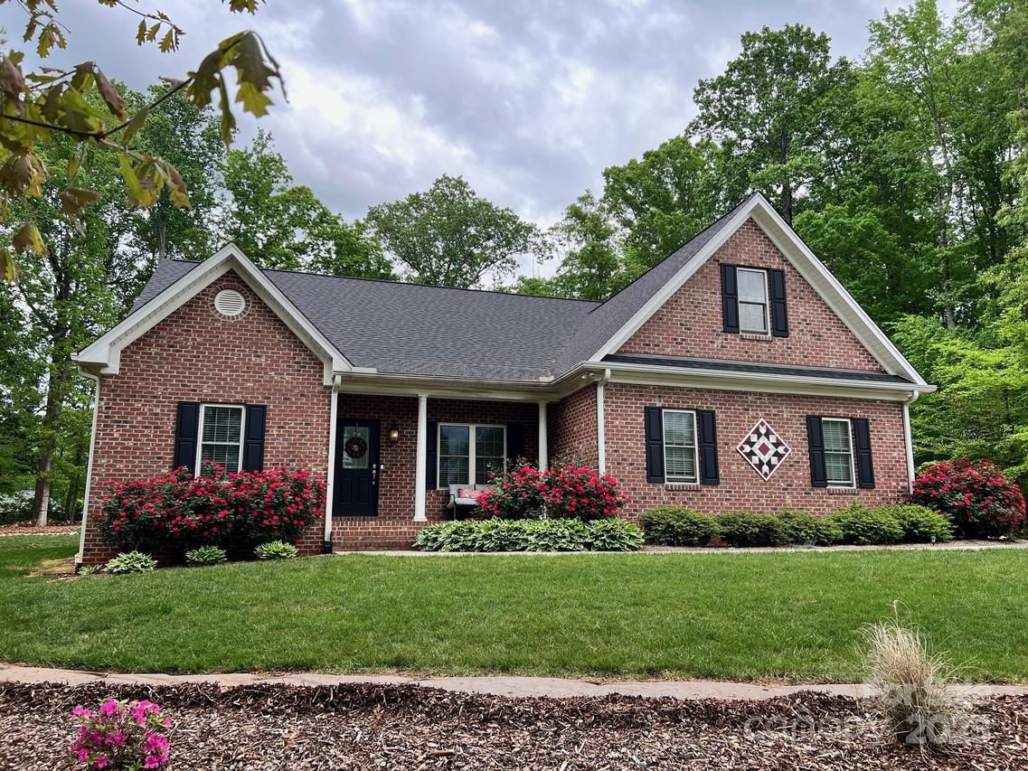125 Drayton Ct., Mocksville, NC 27028