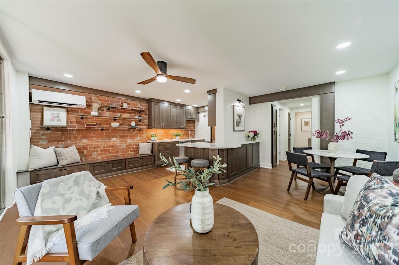 400 Queens Rd. #D6, Charlotte, NC 28207