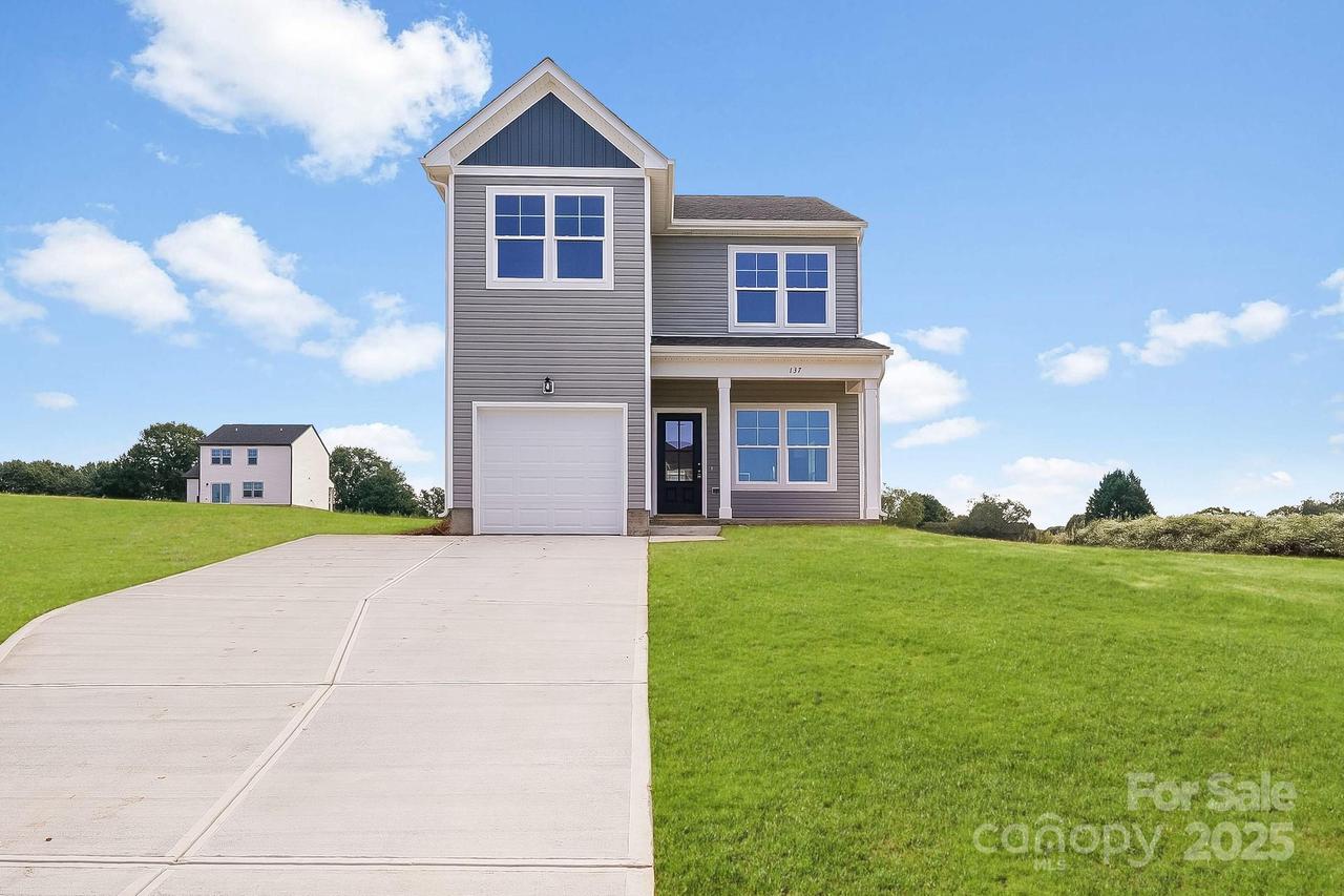 137 Red Cedar Ln., Statesville, NC 28625