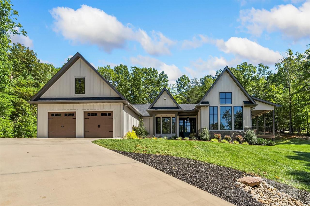 204 Old Mill Dr., Morganton, NC 28655