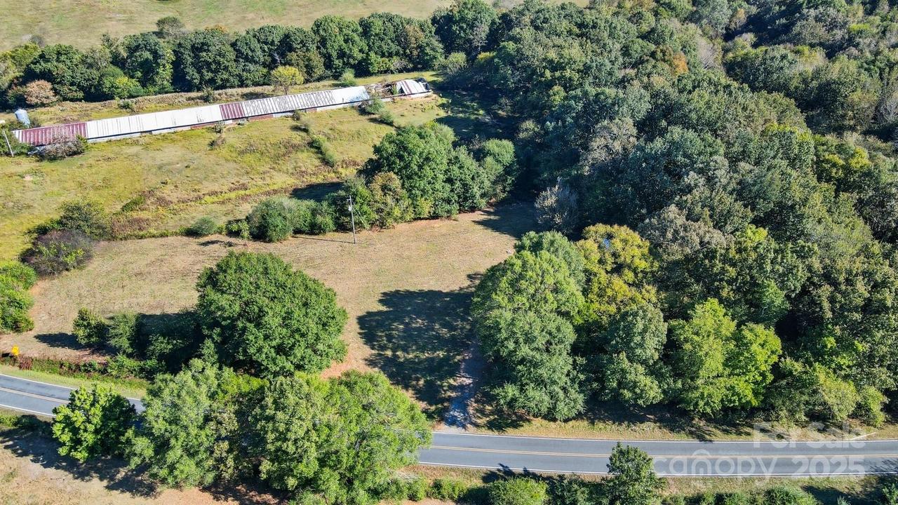 2686 Love Mill Rd., Stanfield, NC 28163
