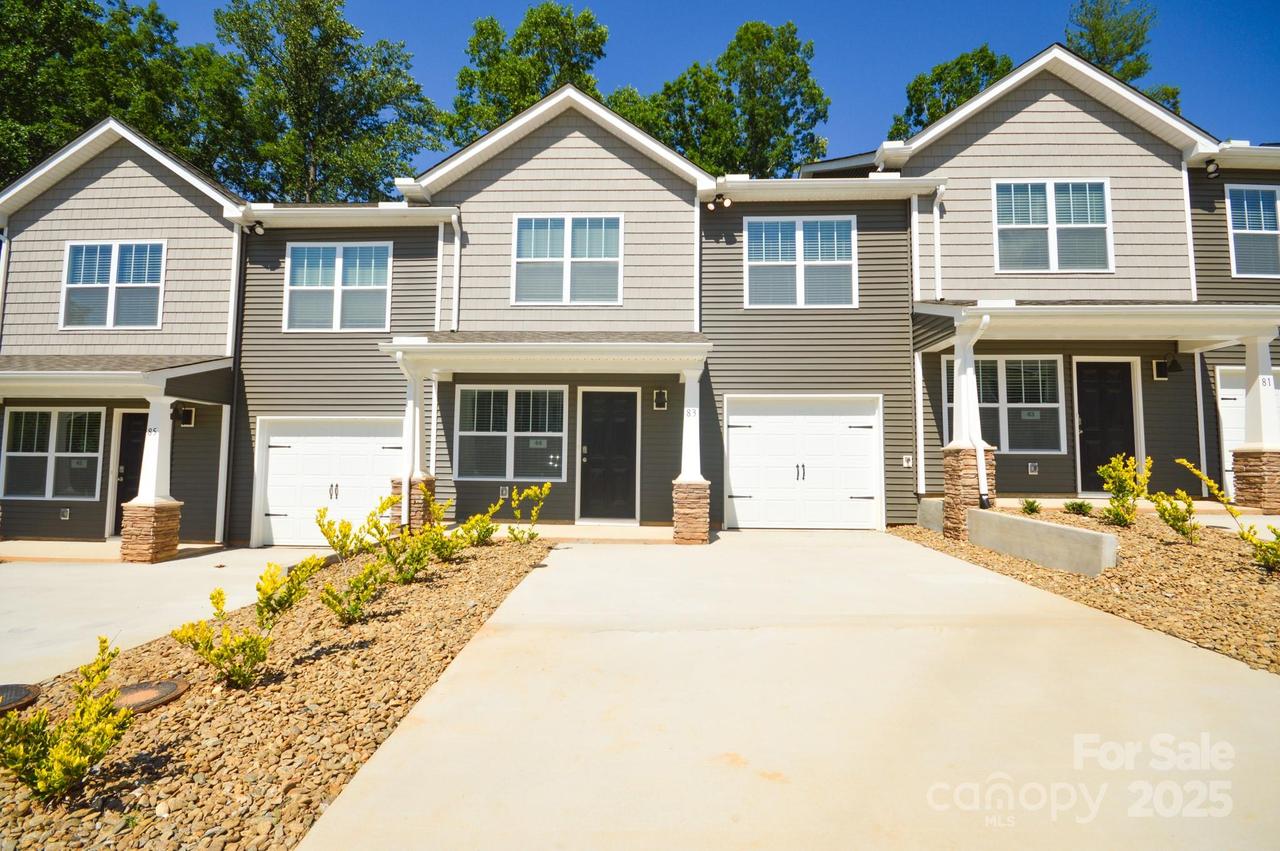 83 Cain Hollow Way, Asheville, NC 28806