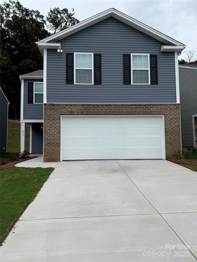1039 20th Avenue Loop, Hickory, NC 28602