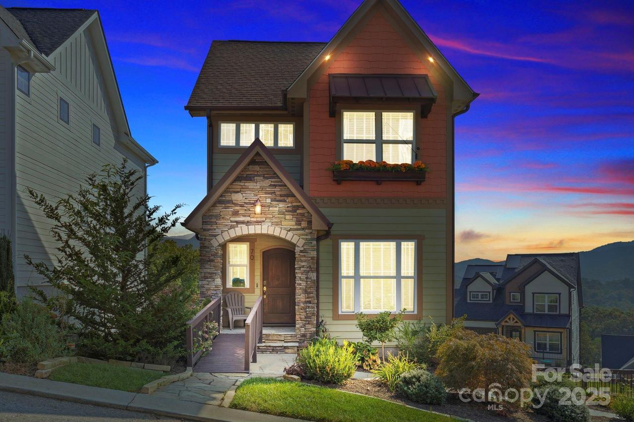 70 Tudor Way, Black Mountain, NC 28711