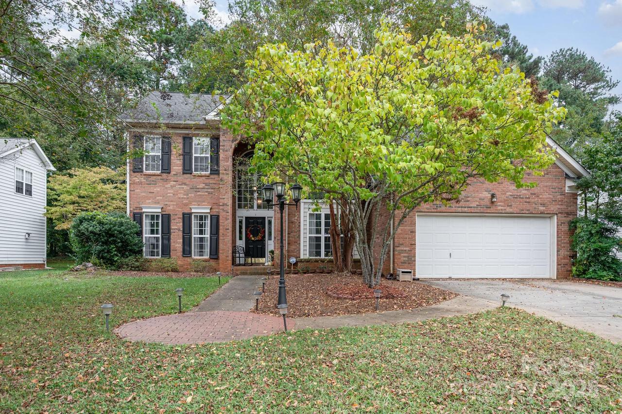 6930 Reedy Creek Rd., Charlotte, NC 28215