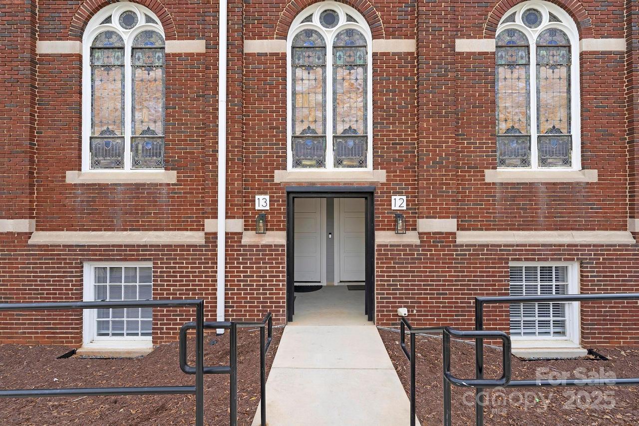 201 Grandin Rd. #13, Charlotte, NC 28208