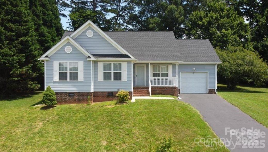 167 Angel Oaks Dr., Statesville, NC 28677
