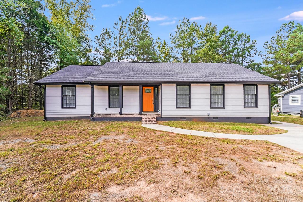 8337 Reedy Creek Rd., Charlotte, NC 28215