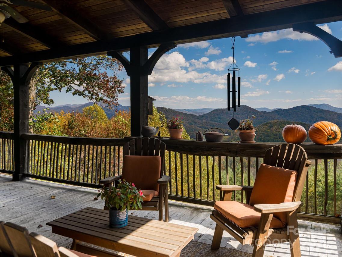 234 Historic Oak Tr., Waynesville, NC 28785