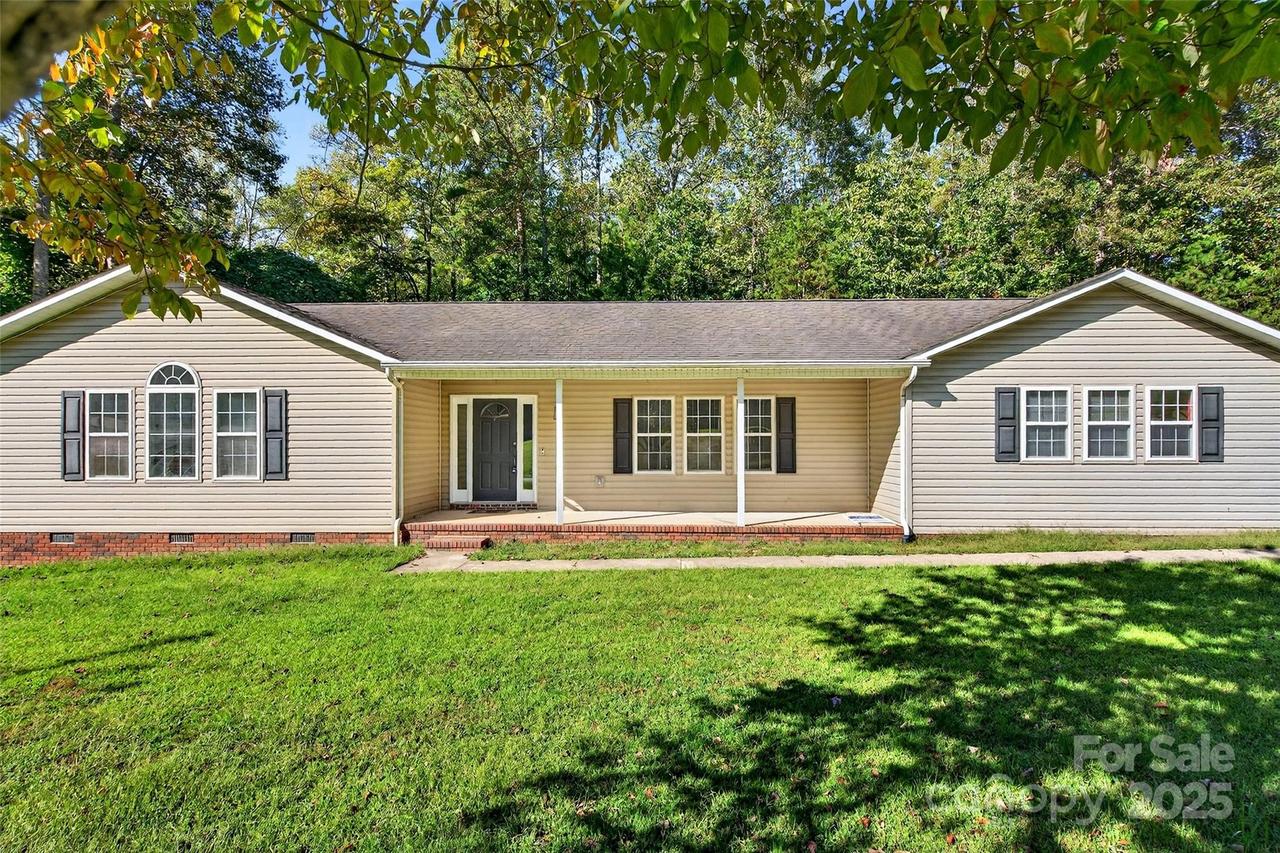 86 Springdale Dr., Marion, NC 28752