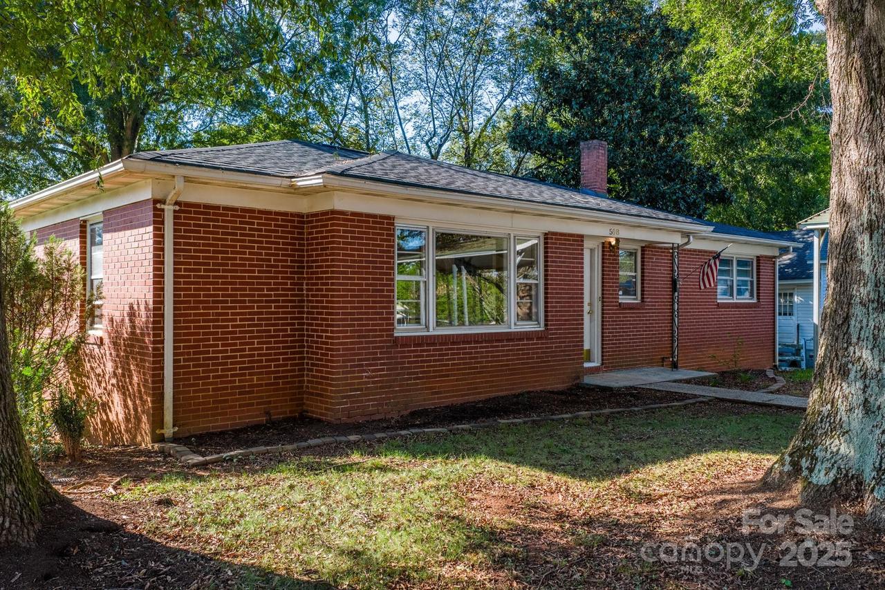 508 N 1st Ave., Maiden, NC 28650