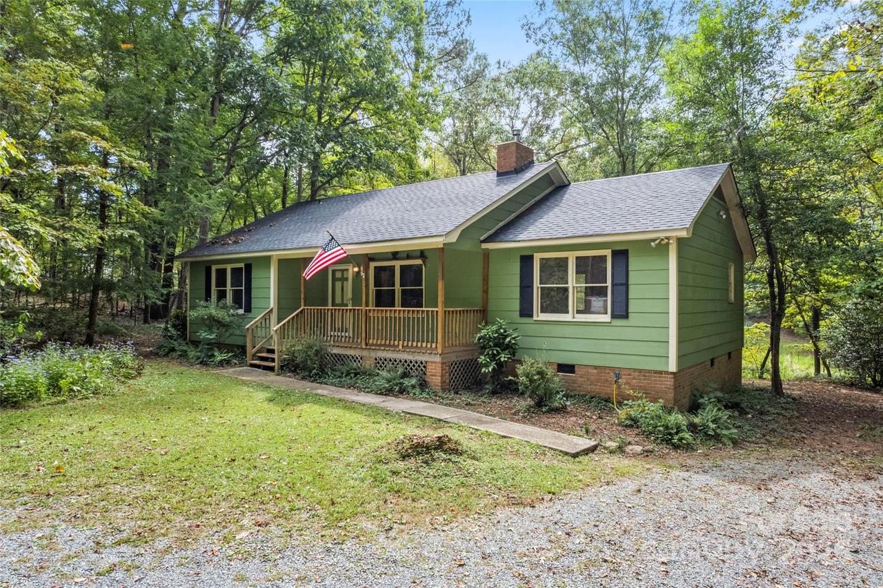 6601 Sadler Rd., Waxhaw, NC 28173